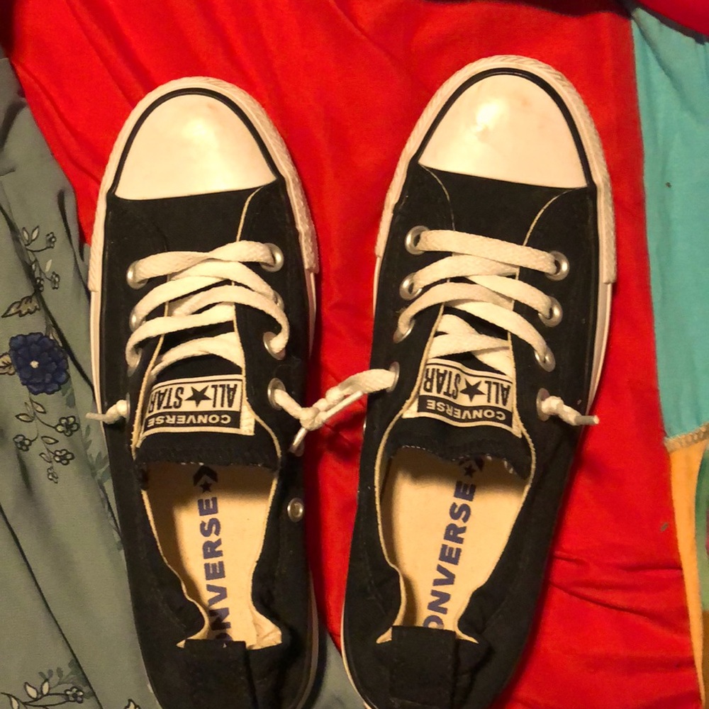 Converse black and white size 7